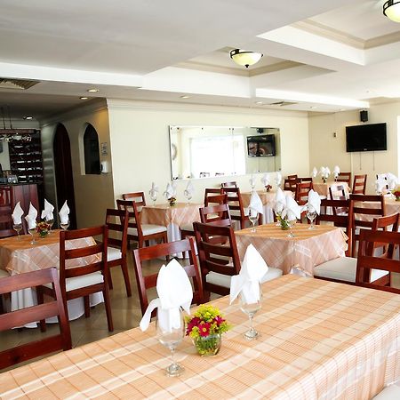 סנטיאגו דה לוס קבאלרוס Hotel Los Jardines מראה חיצוני תמונה