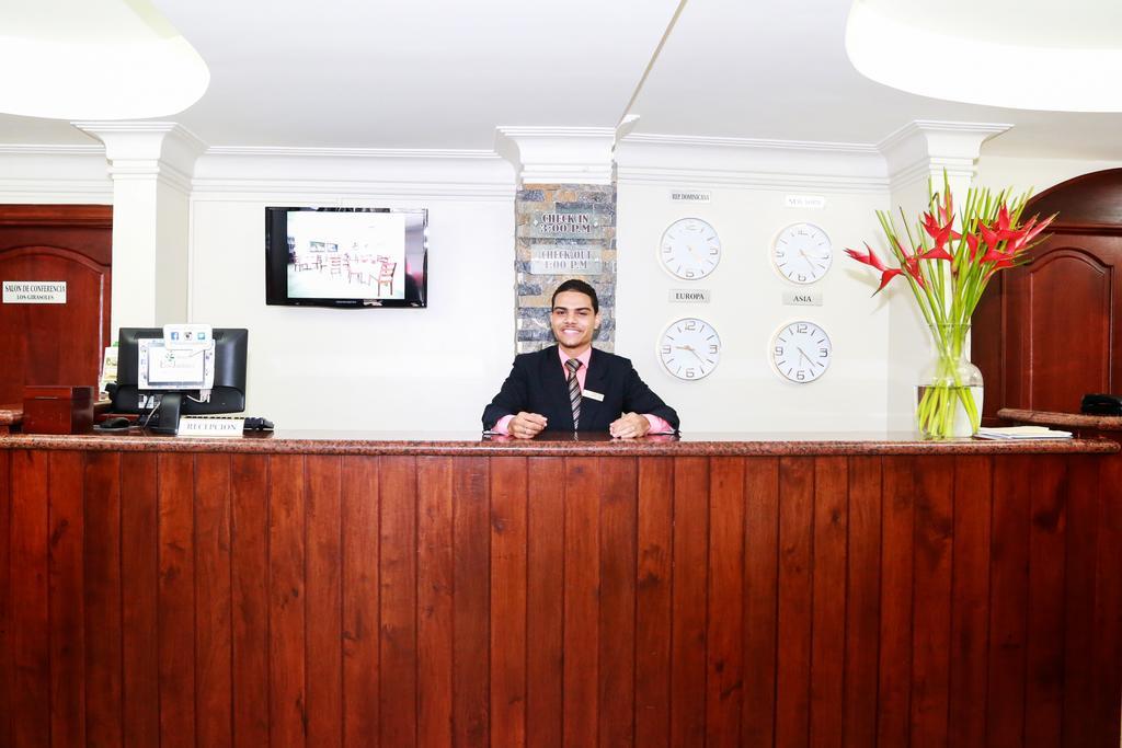 סנטיאגו דה לוס קבאלרוס Hotel Los Jardines מראה חיצוני תמונה