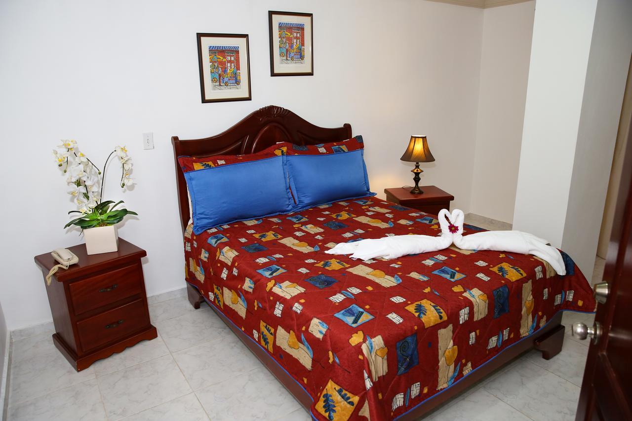 סנטיאגו דה לוס קבאלרוס Hotel Los Jardines מראה חיצוני תמונה